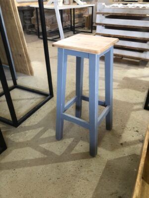 TABURETE DE MADERA - Imagen 5