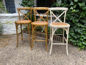 TABURETE CROSSBACK MADERA - Imagen 3