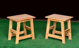 TABURETE BAJO DE MADERA - Imagen 2