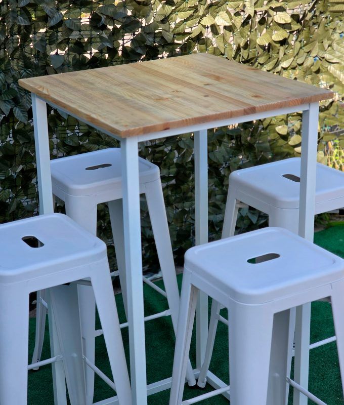 Conjunto Mesa Alta Industrial con Taburetes