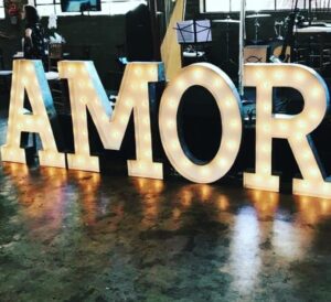 LETRAS DE MADERA CON LUZ - Imagen 14