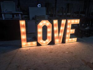 LETRAS DE MADERA CON LUZ - Imagen 6