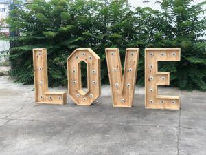 LETRAS DE MADERA CON LUZ - Imagen 18